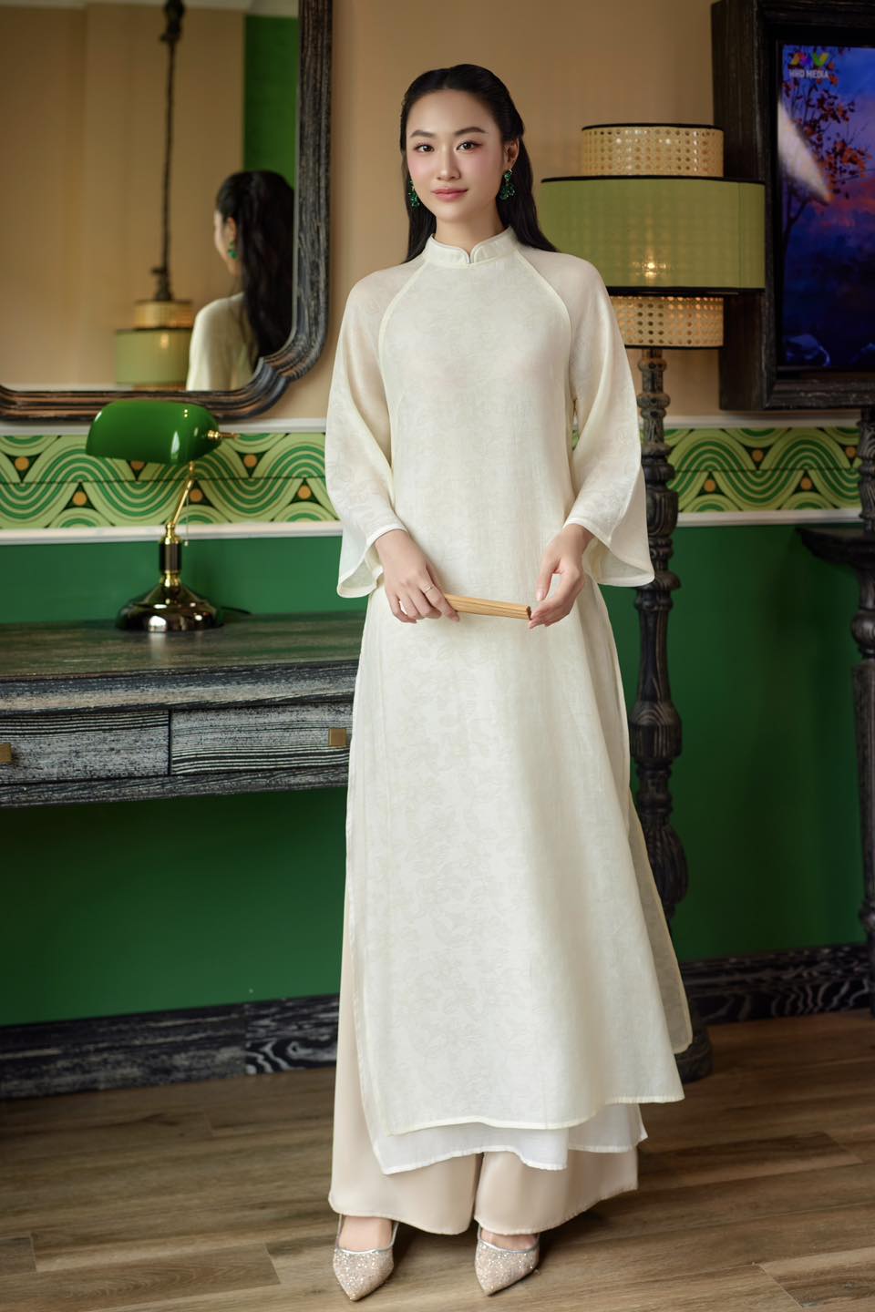 Bộ sưu tập áo dài cách tân BTS23123123