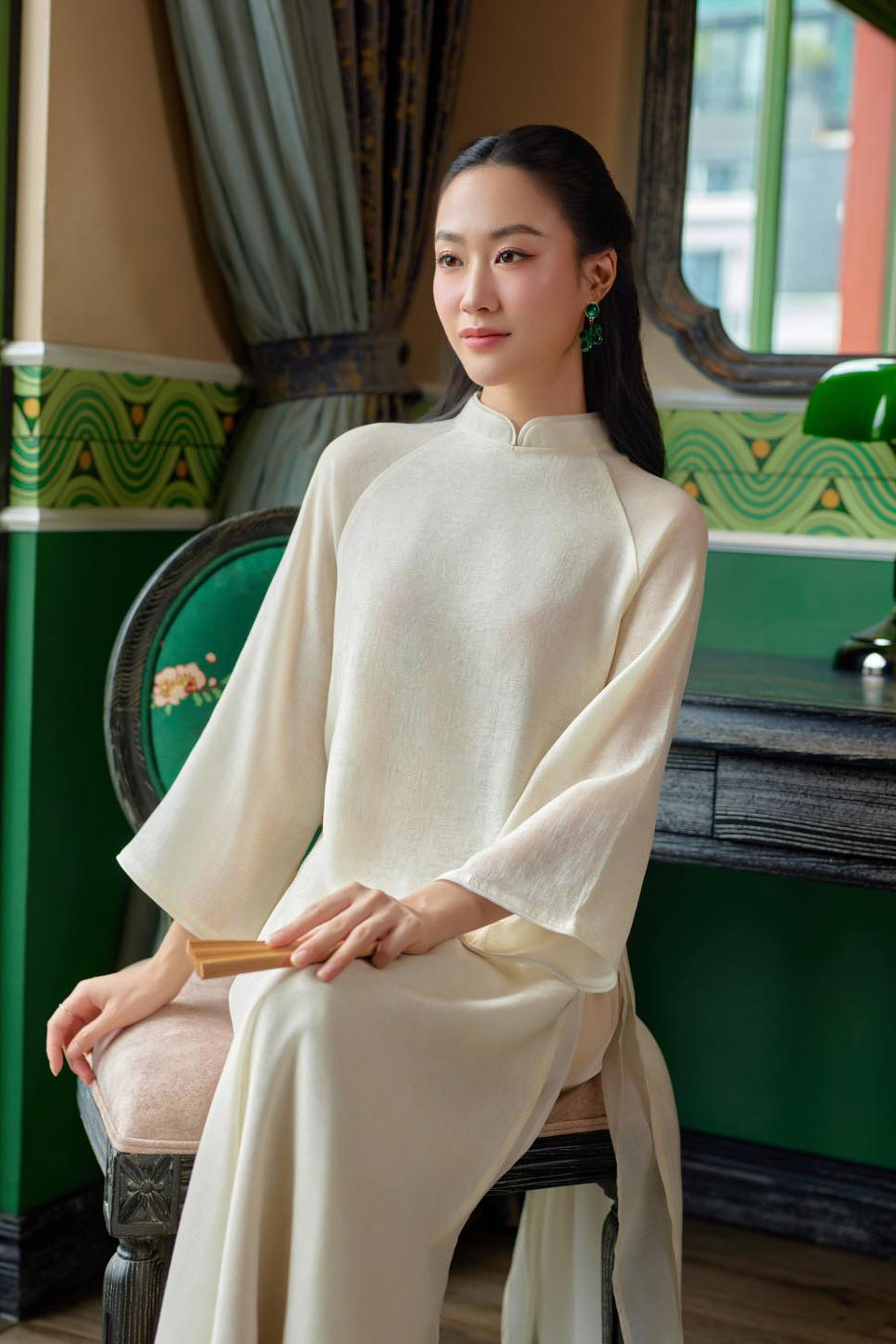 Bộ sưu tập áo dài cách tân BTS23123123